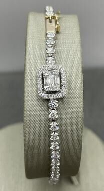 18K White Gold Square Accent/Round Baguette Diamond Bracelet (26611)